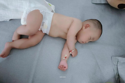 中卫宝宝流白色粘鼻涕